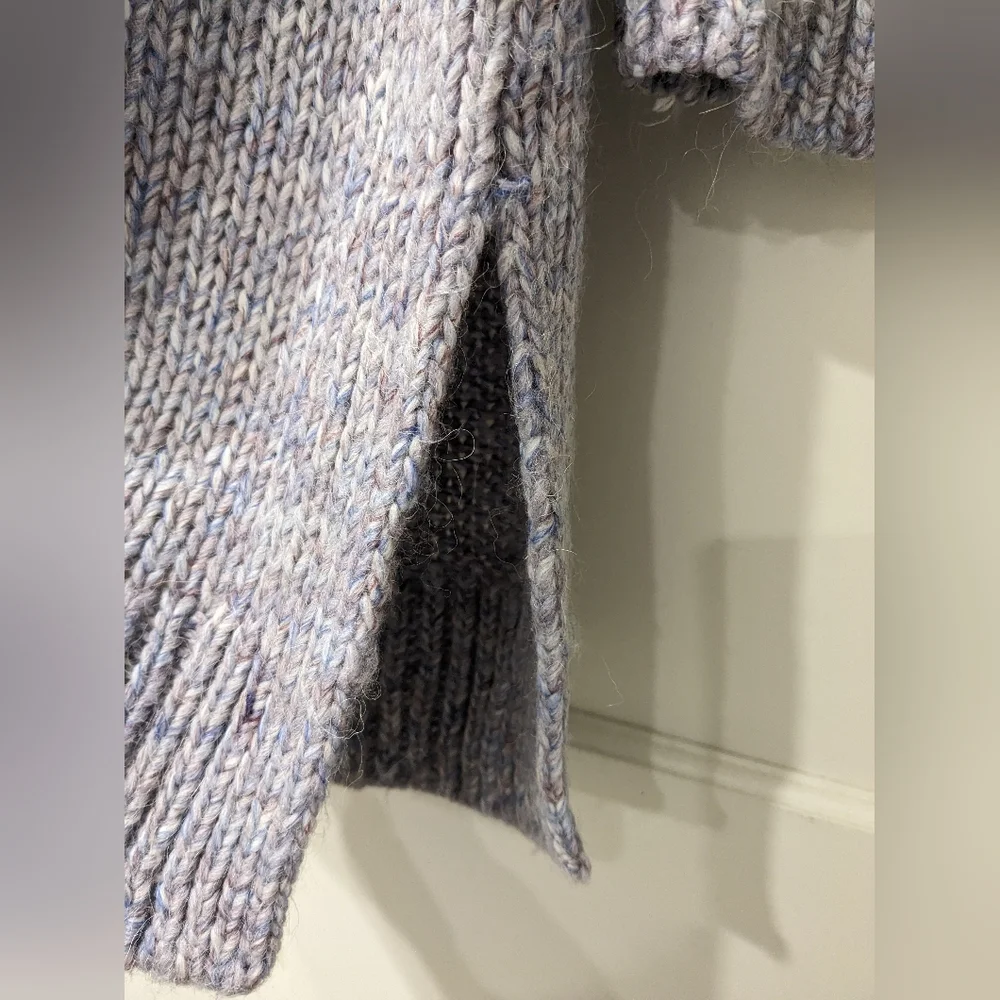 Gap Maternity Sweater. Size Small. - Picture 5 of 5